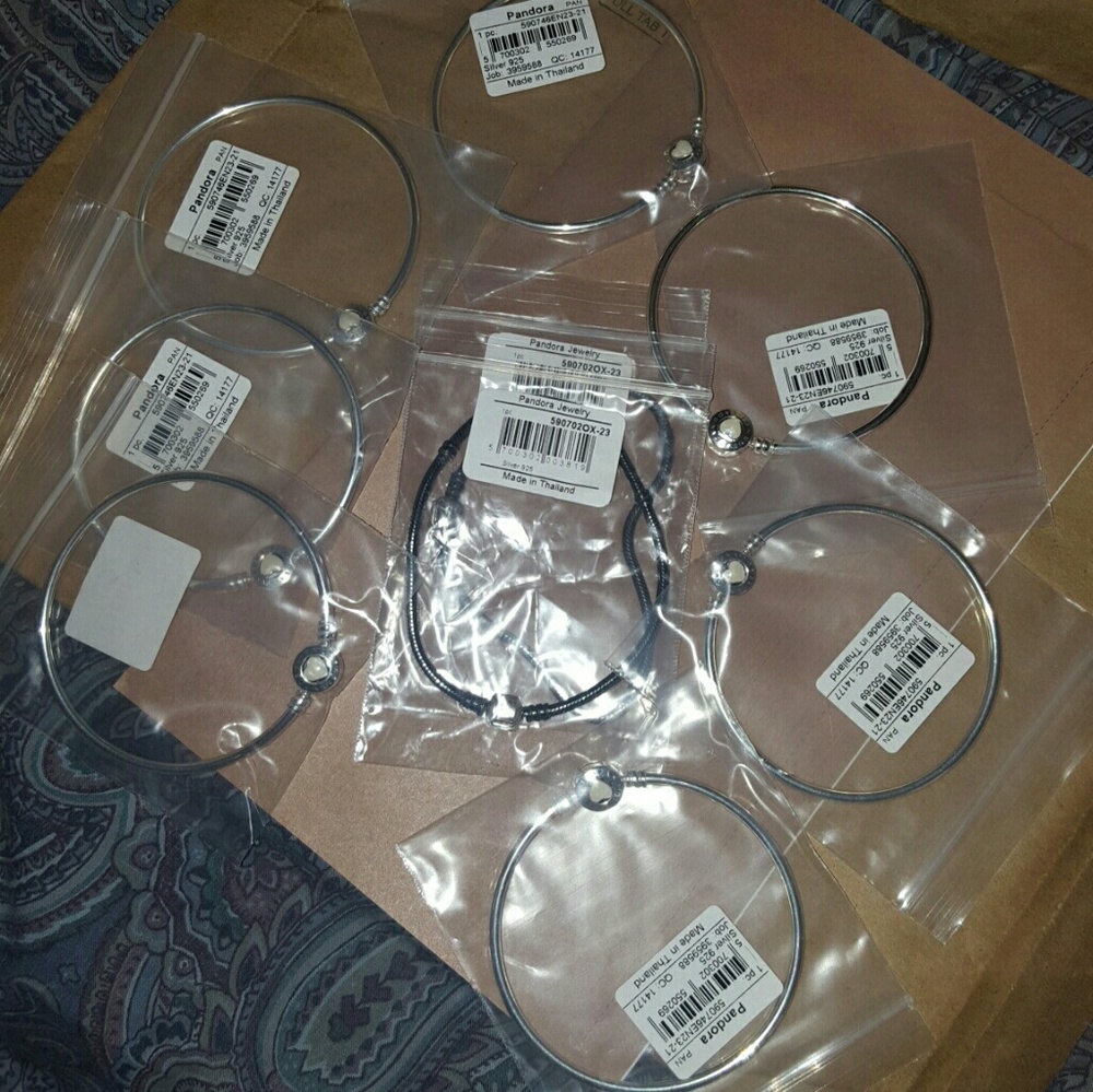 NWT Authentic PANDORA Bangle Bracelet size 21 - Picture 5 of 5